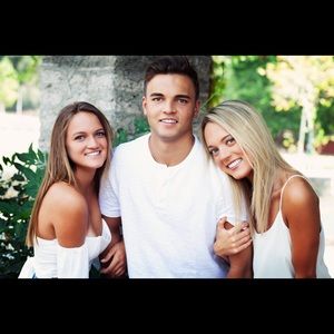 Meet your Posher, Hillary